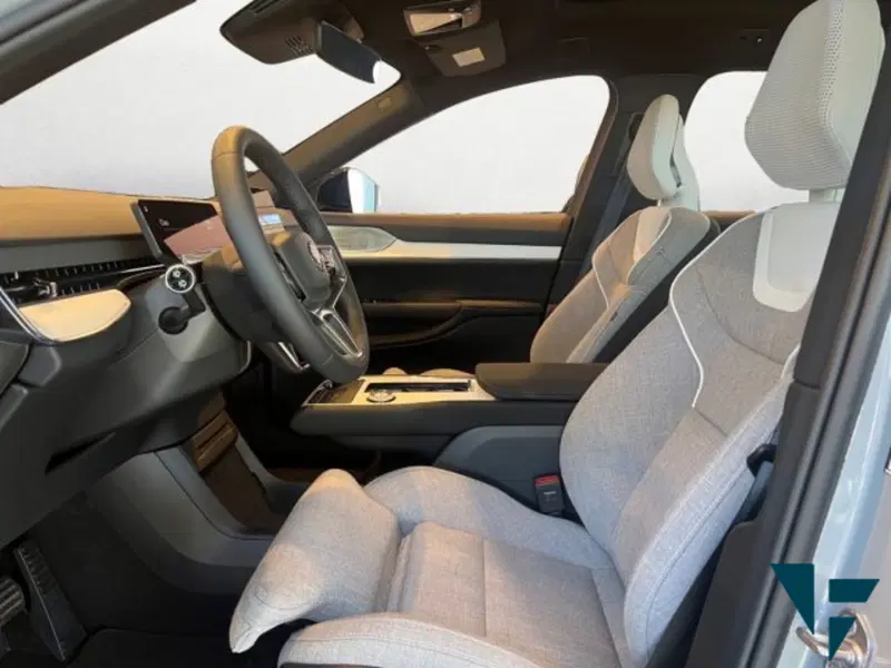 Volvo EX90 nuova a Udine (7)