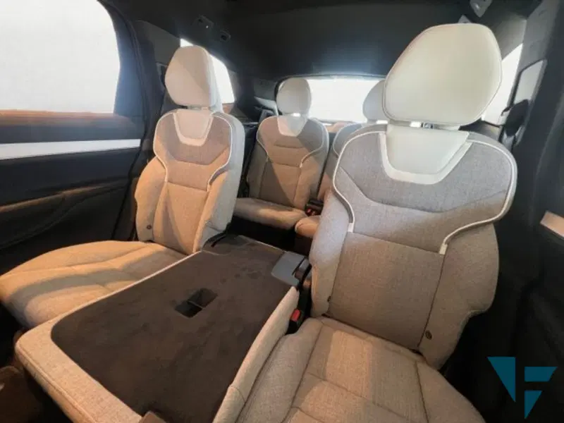 Volvo EX90 nuova a Udine (8)