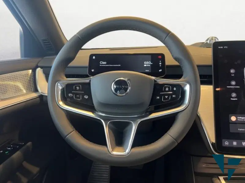Volvo EX90 nuova a Udine (9)