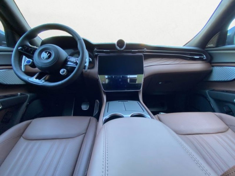 Maserati Grecale nuova a Udine (10)