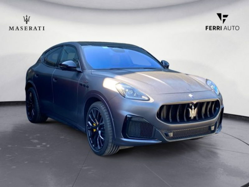 Maserati Grecale nuova a Udine (4)