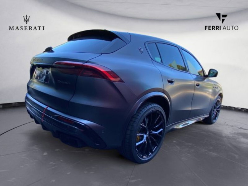 Maserati Grecale nuova a Udine (6)