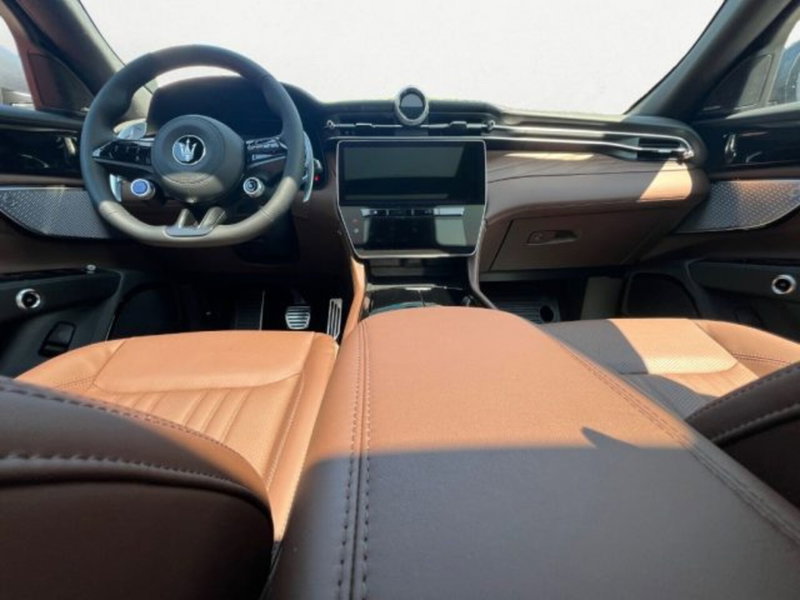 Maserati Grecale nuova a Udine (12)