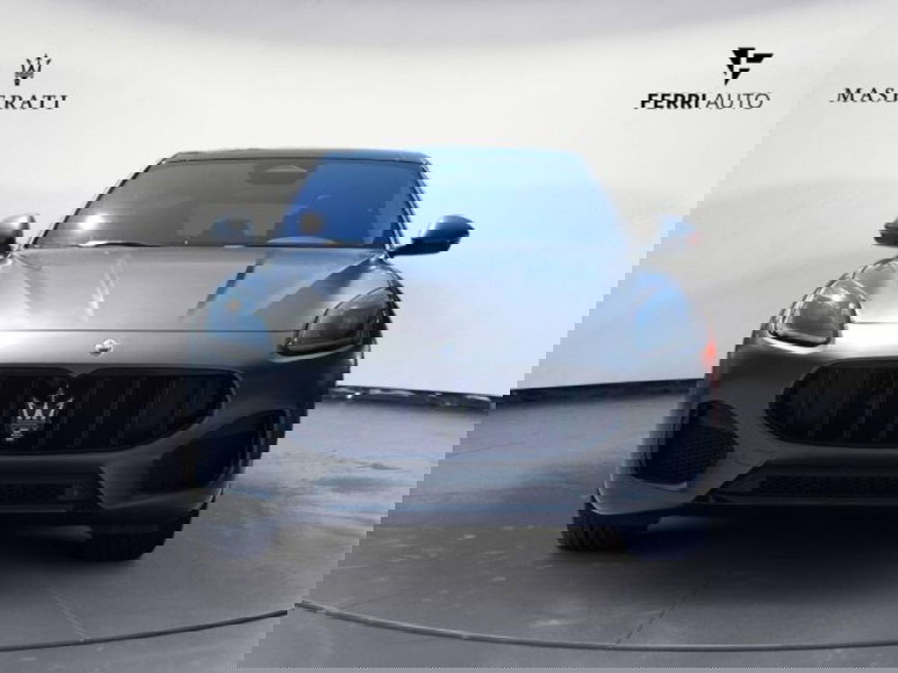 Maserati Grecale nuova a Udine (3)