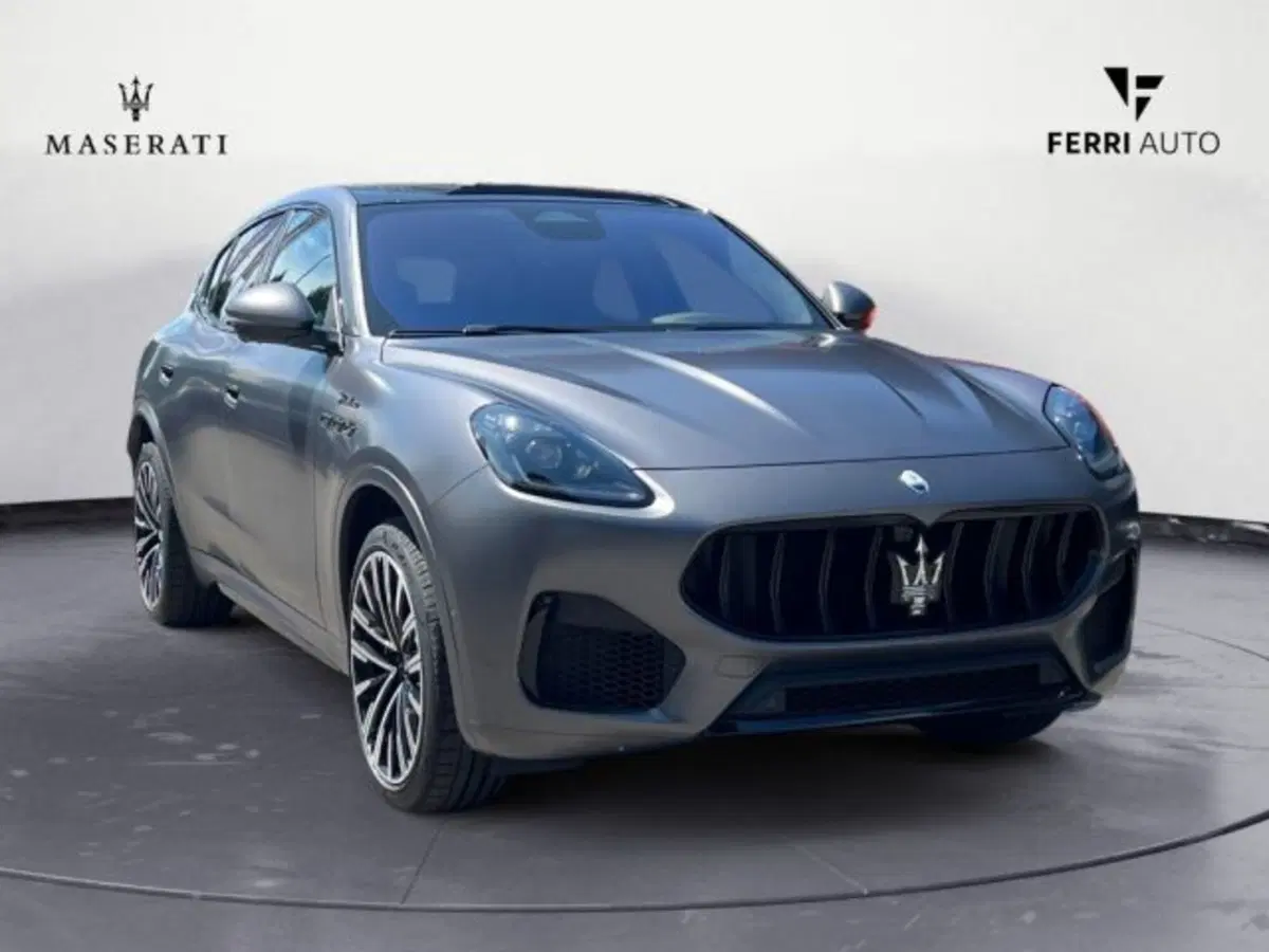 Maserati Grecale nuova a Udine (4)