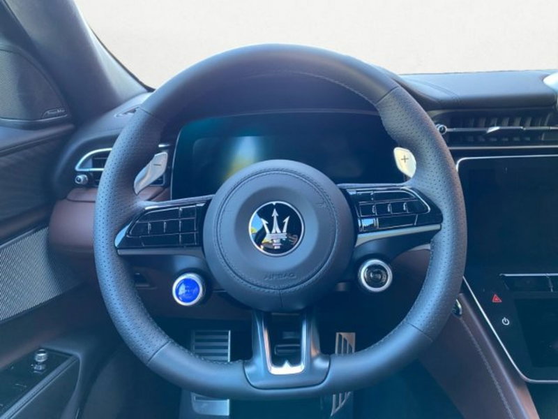 Maserati Grecale nuova a Udine (12)