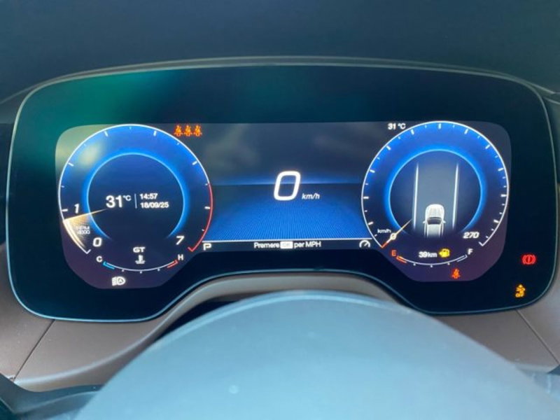 Maserati Grecale nuova a Udine (13)