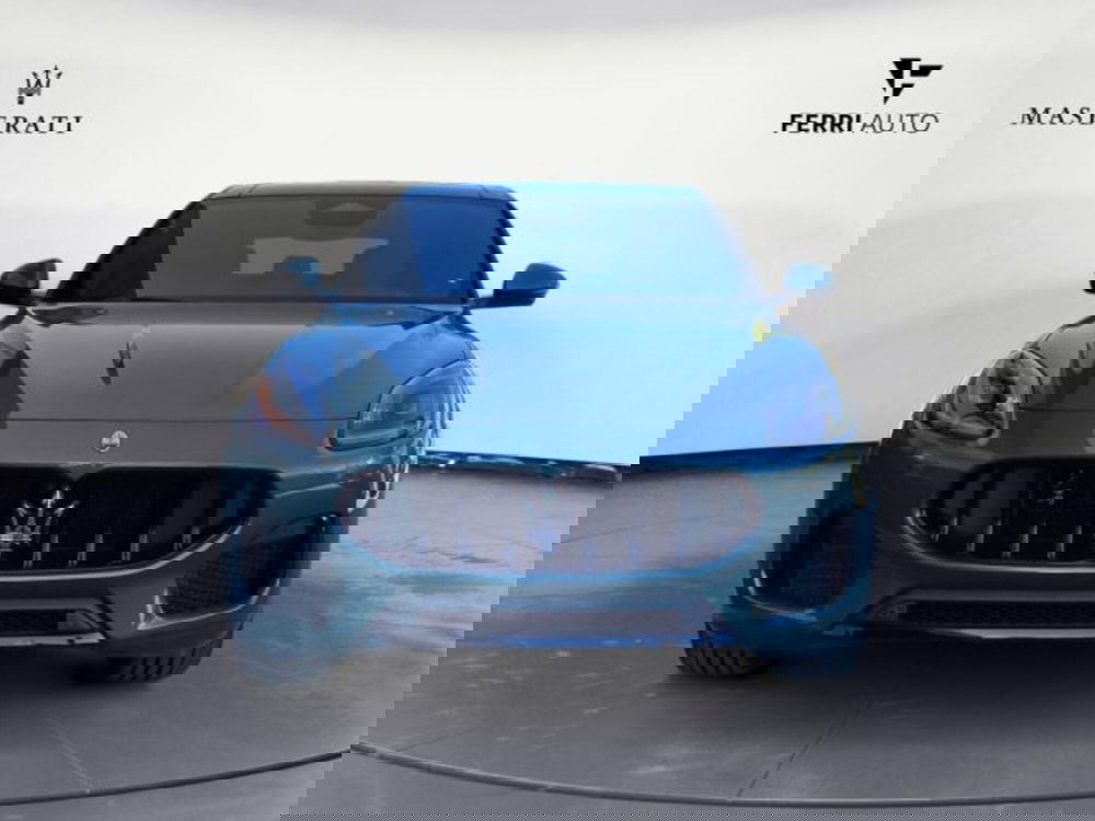 Maserati Grecale nuova a Udine (3)