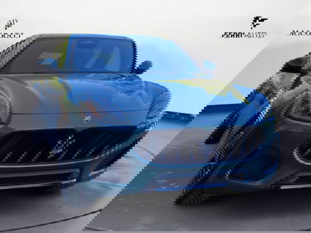 Maserati Grecale nuova a Udine (4)