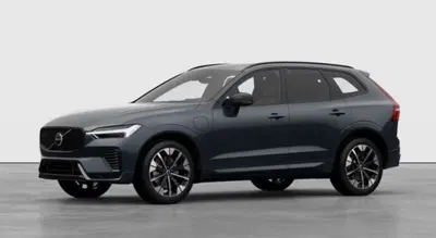 Volvo XC60 T6 Recharge AWD Plug-in Hybrid aut. Plus Dark nuova a Tavagnacco