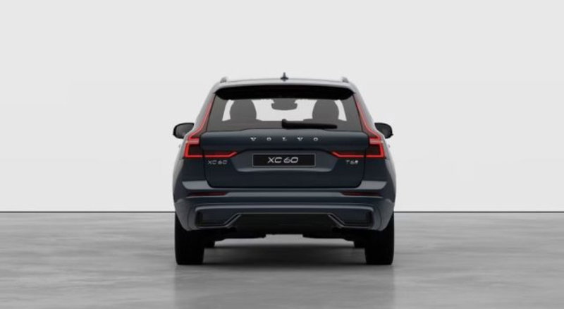 Volvo XC60 nuova a Udine (4)