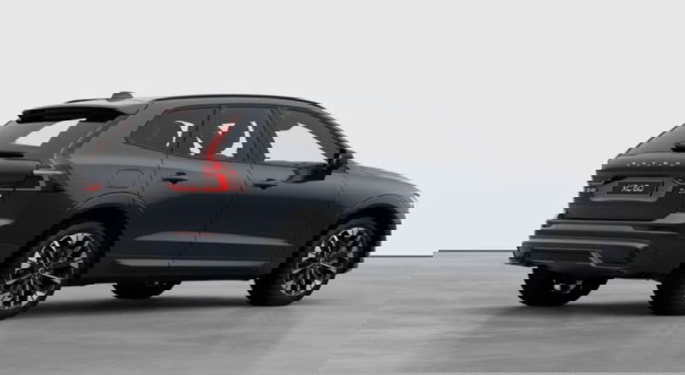 Volvo XC60 nuova a Udine (5)