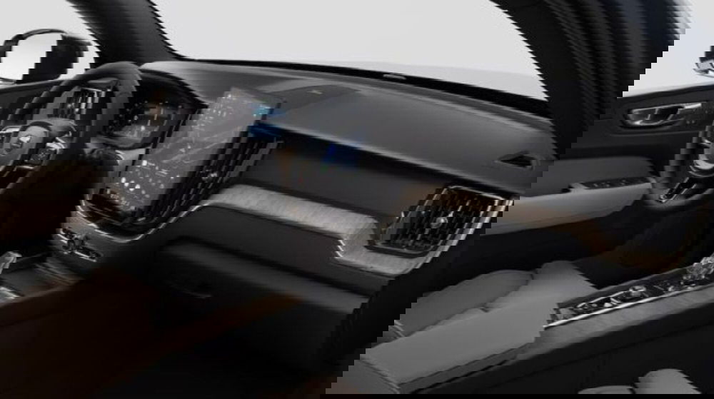 Volvo XC60 nuova a Udine (6)