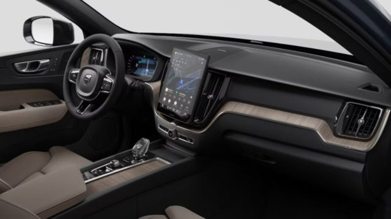 Volvo XC60 nuova a Udine (6)