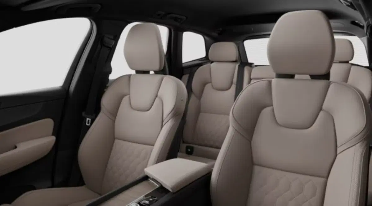 Volvo XC60 nuova a Udine (8)
