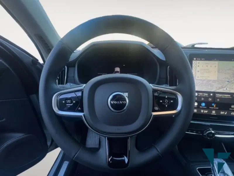 Volvo XC90 usata a Udine (7)