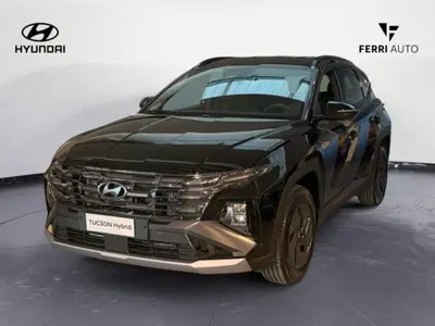 Hyundai Tucson 1.6 hev Xtech 2wd auto nuova a Tavagnacco