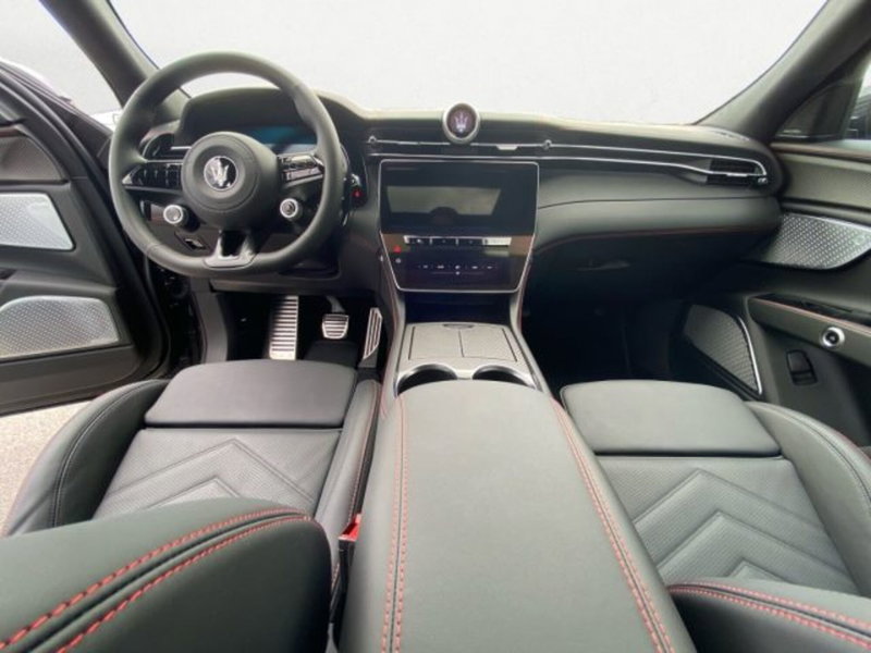 Maserati Grecale usata a Udine (12)