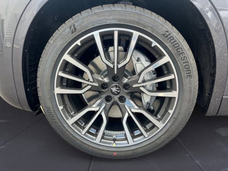 Maserati Grecale nuova a Udine (14)