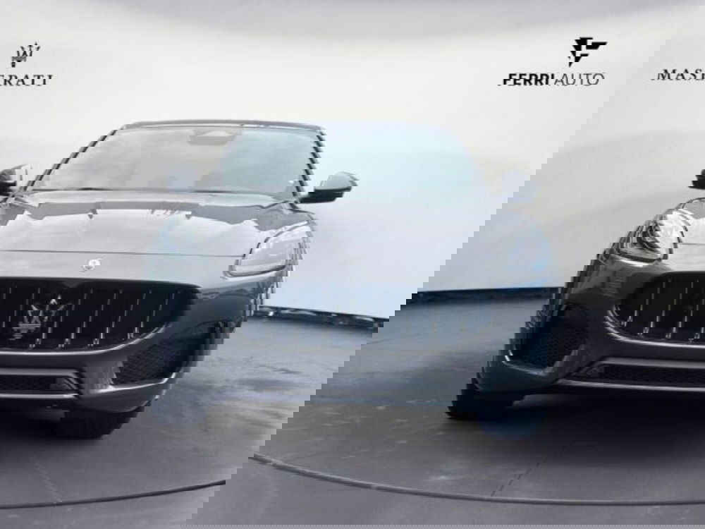 Maserati Grecale nuova a Udine (3)