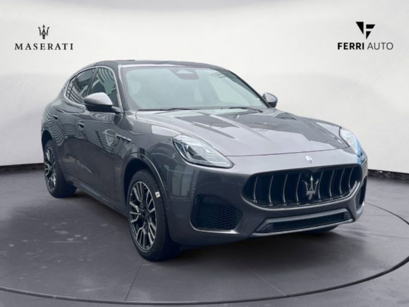 Maserati Grecale nuova a Udine (4)