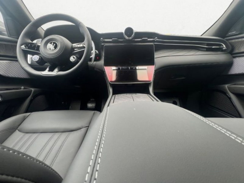 Maserati Grecale nuova a Udine (9)