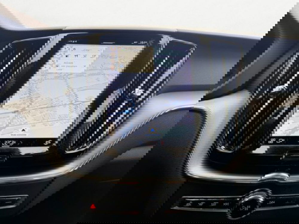 Volvo XC60 usata a Udine (10)