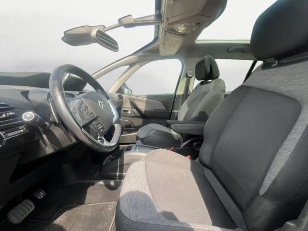 Citroen Grand C4 SpaceTourer usata a Udine (8)