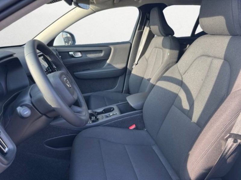 Volvo XC40 nuova a Udine (10)