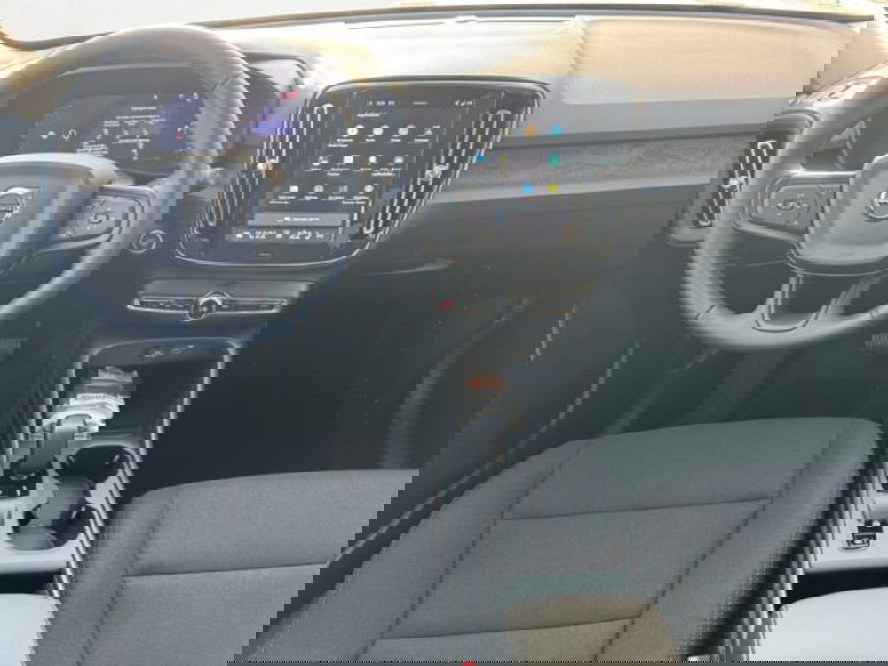 Volvo XC40 nuova a Udine (11)
