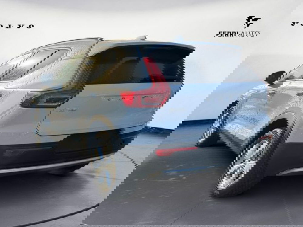Volvo XC40 nuova a Udine (8)