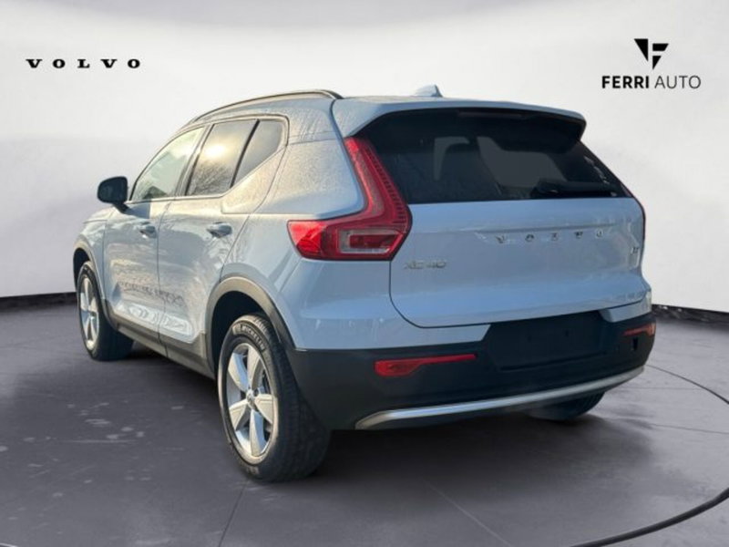 Volvo XC40 nuova a Udine (8)