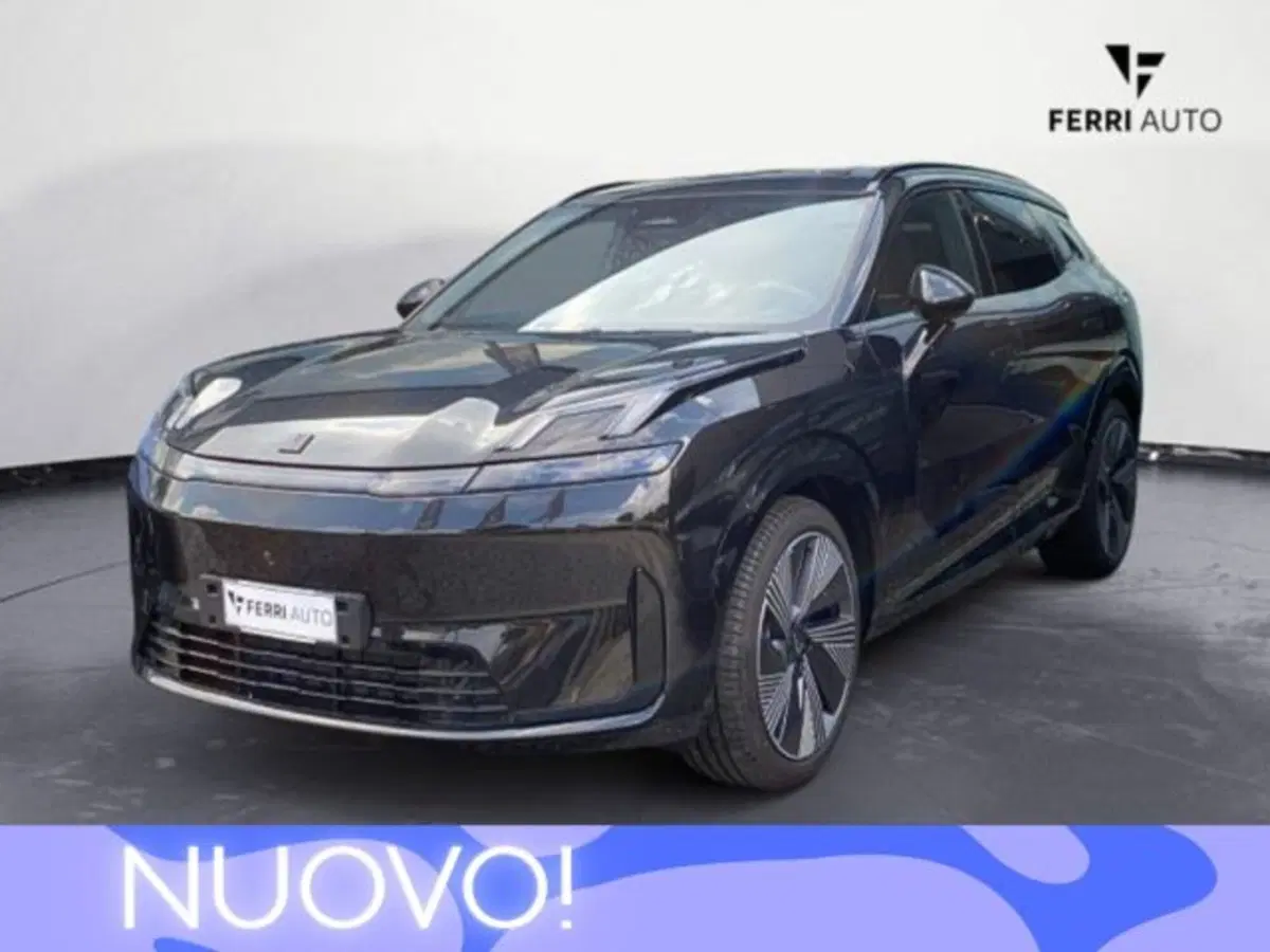 Lynk & Co 08 nuova a Udine