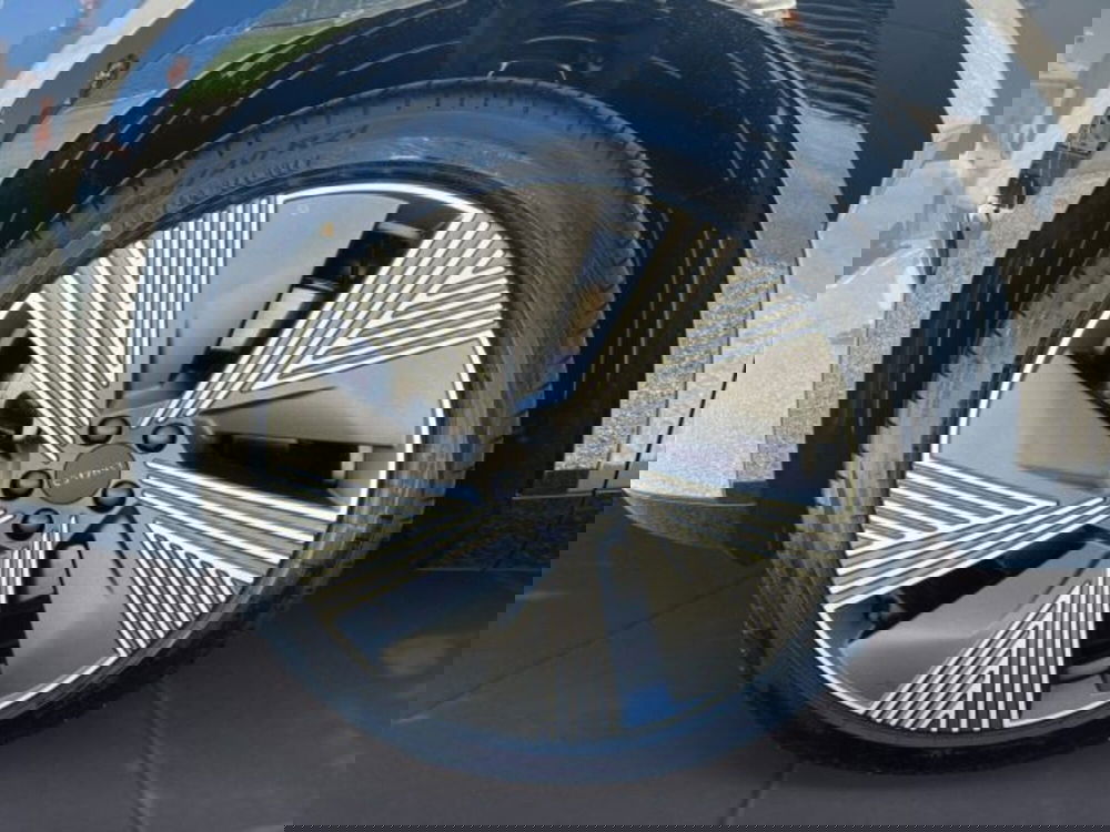 Lynk & Co 08 nuova a Udine (12)