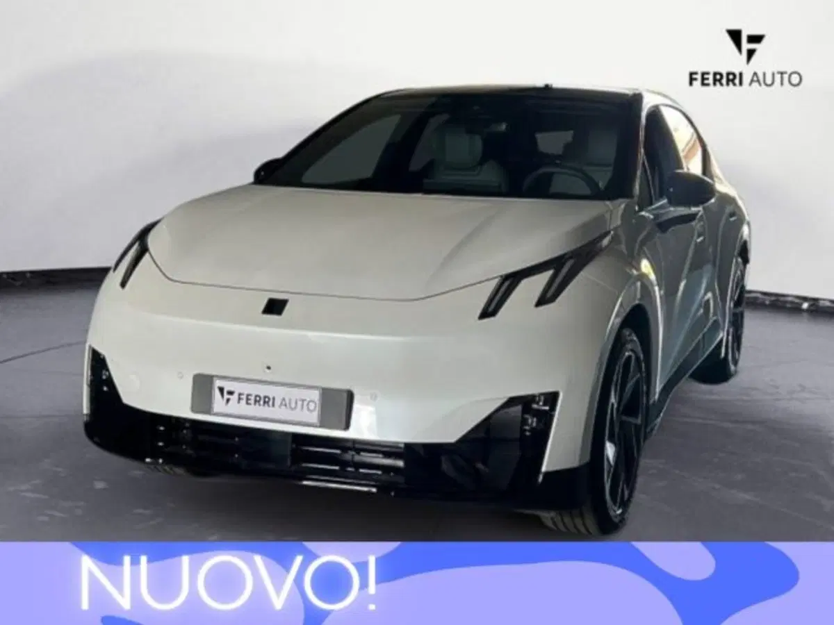 Lynk & Co 02 nuova a Udine