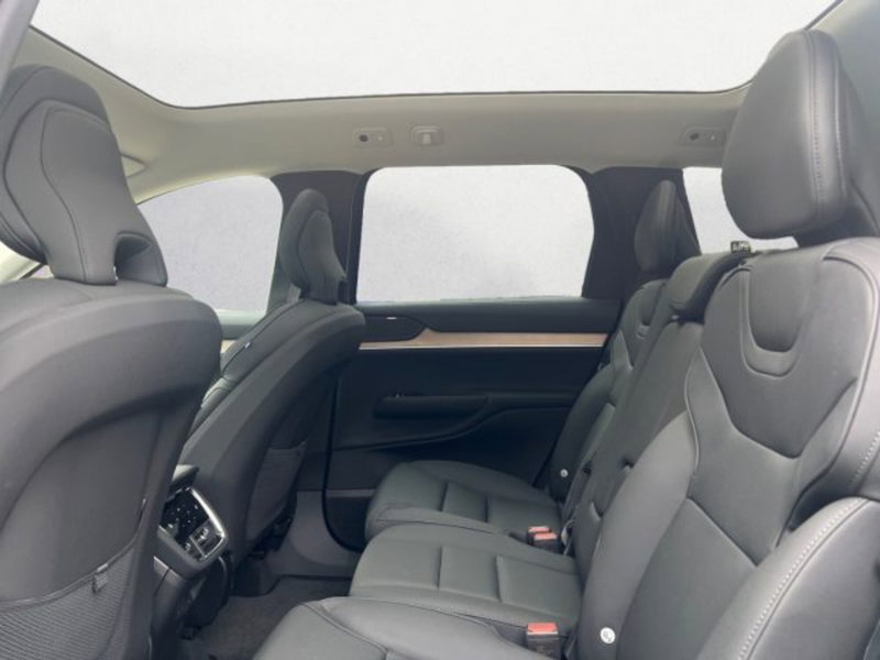 Volvo EX90 usata a Udine (9)