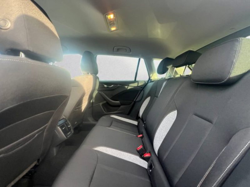 Skoda Kamiq usata a Udine (10)