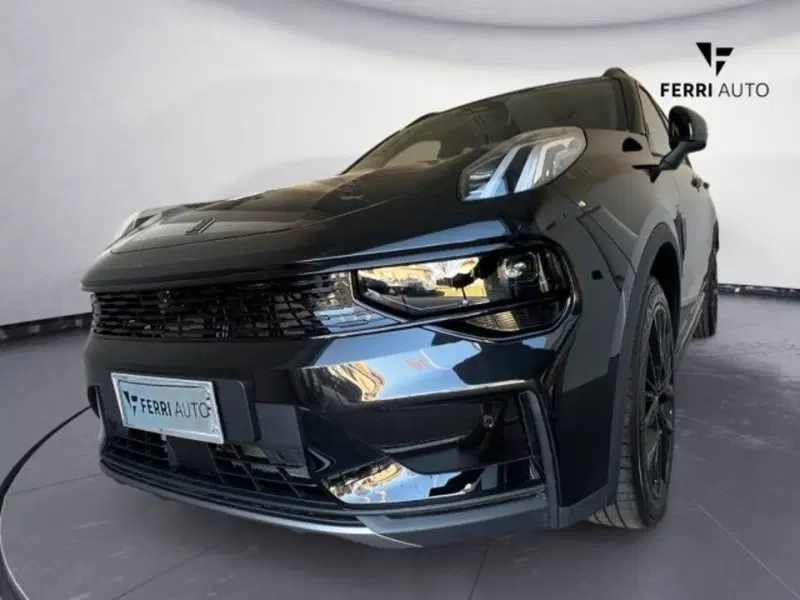 Lynk & Co 01 nuova a Udine