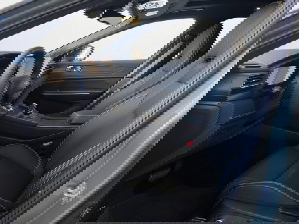 Lynk & Co 01 nuova a Udine (5)