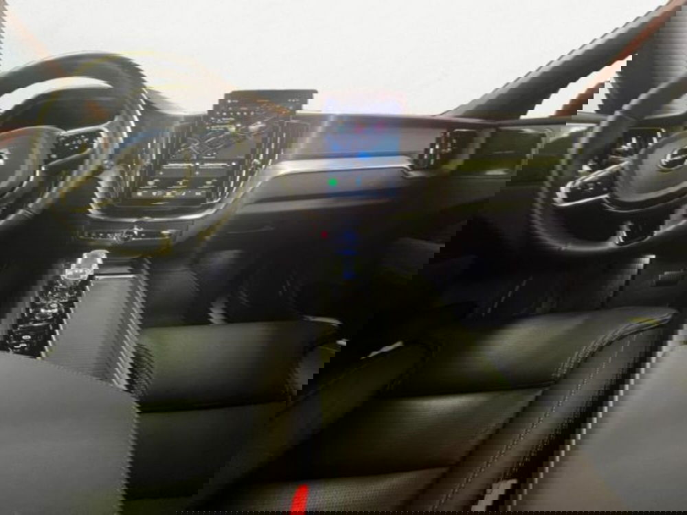 Volvo XC60 usata a Udine (8)