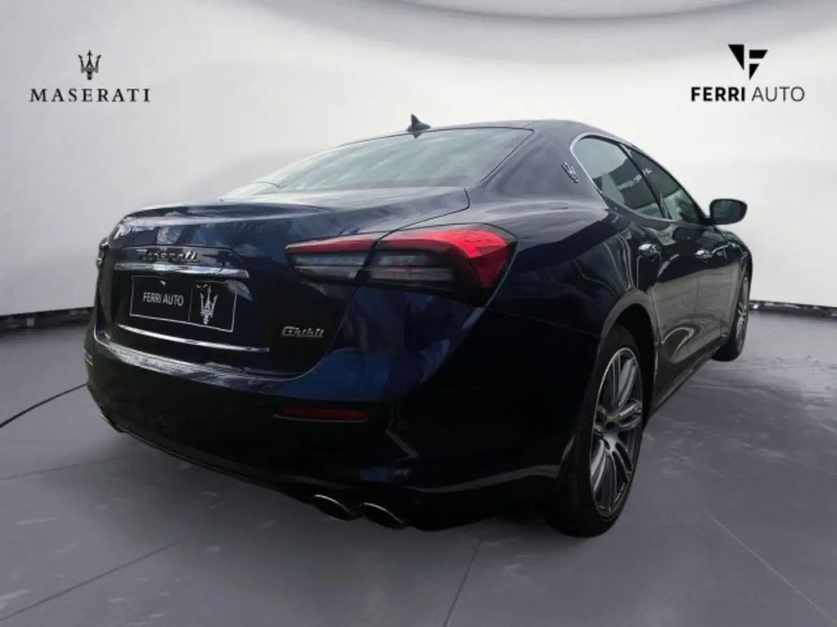 Maserati Ghibli usata a Udine (5)