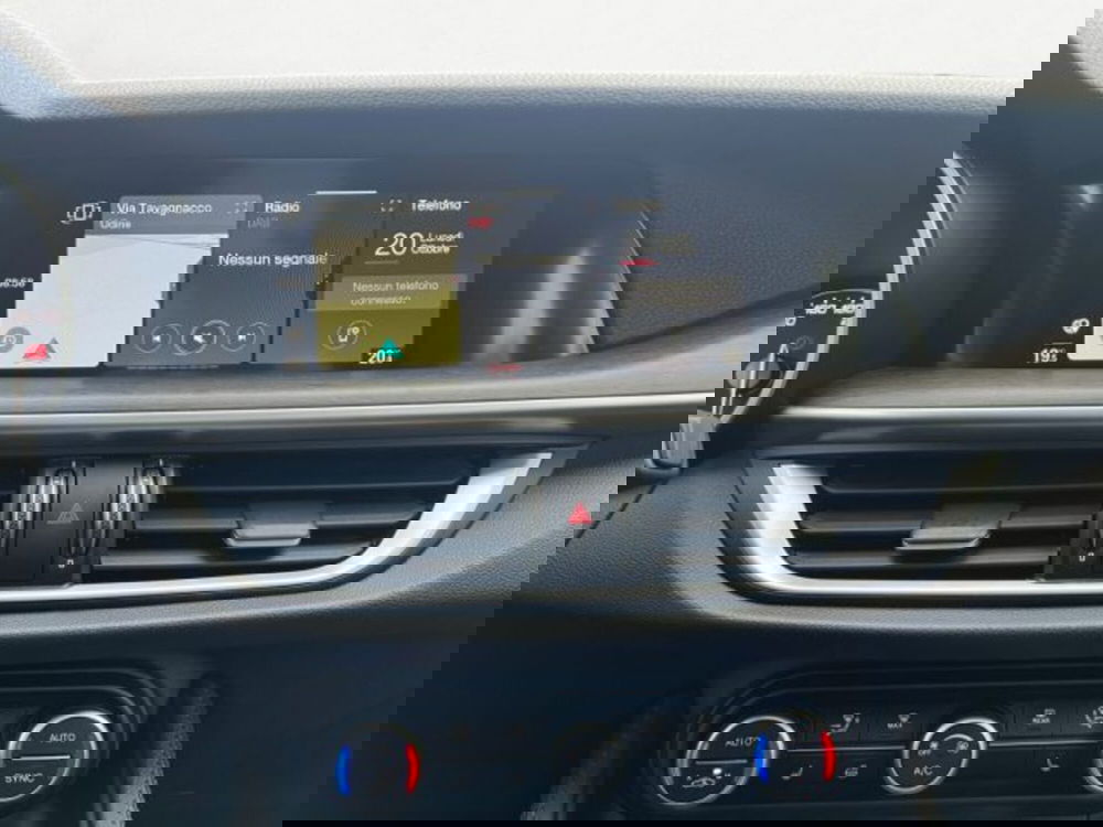 Alfa Romeo Stelvio usata a Udine (12)