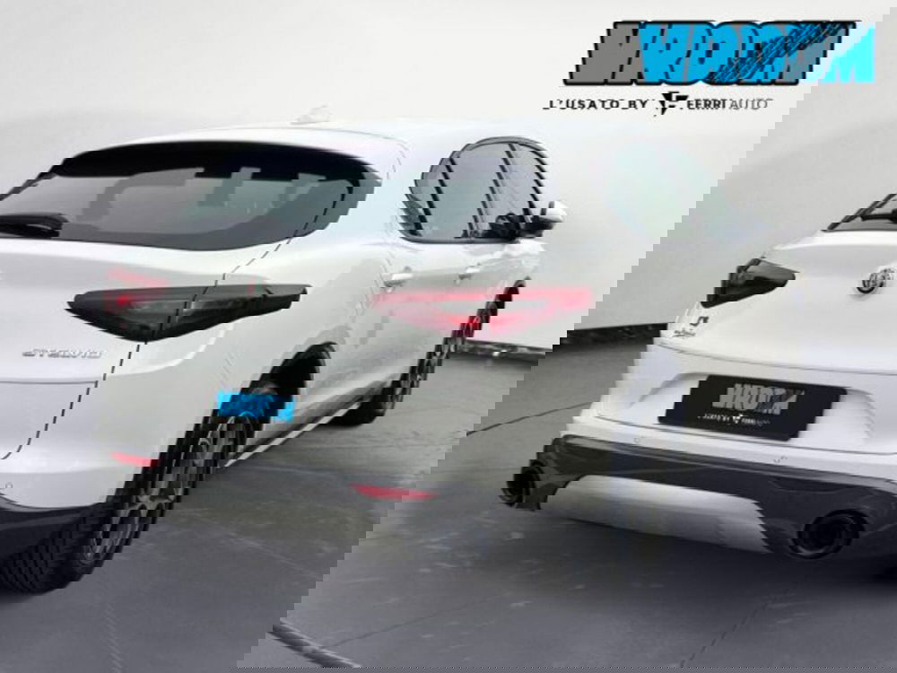 Alfa Romeo Stelvio usata a Udine (4)