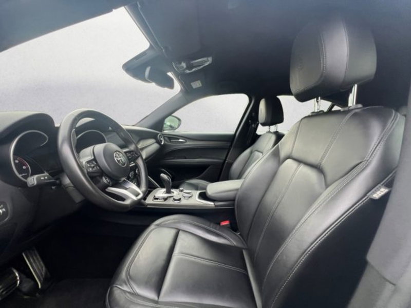 Alfa Romeo Stelvio usata a Udine (8)