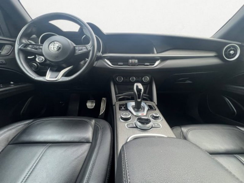 Alfa Romeo Stelvio usata a Udine (10)