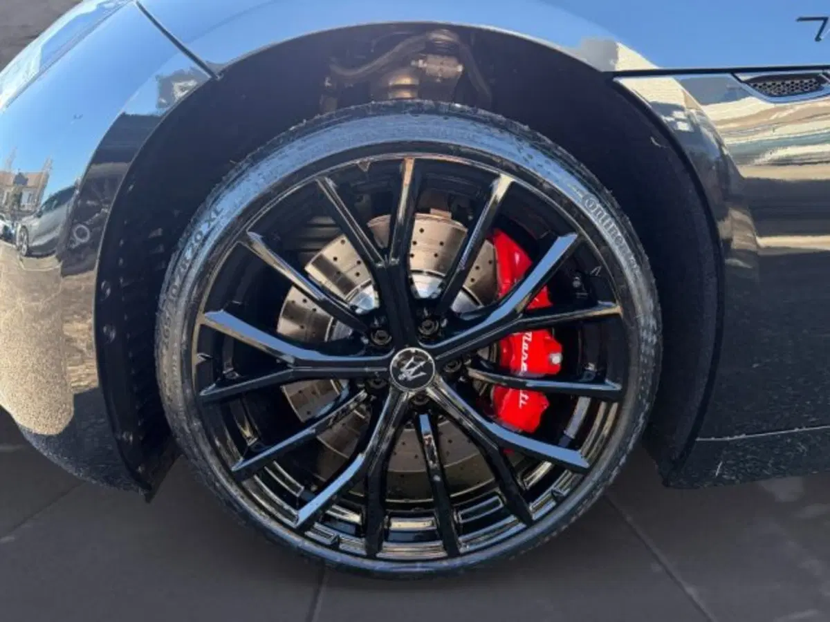 Maserati Granturismo usata a Udine (13)