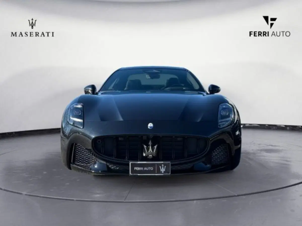Maserati Granturismo usata a Udine (3)