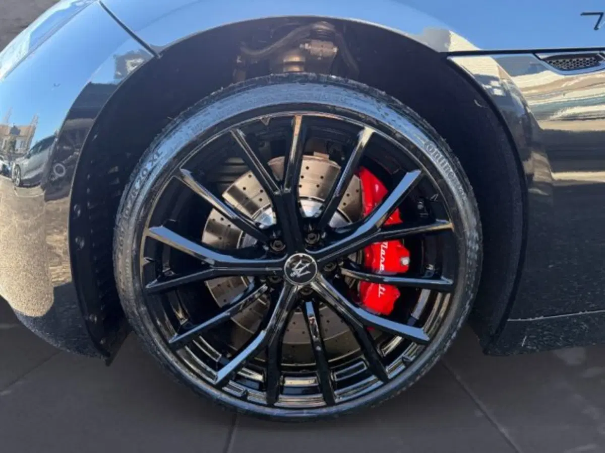 Maserati Granturismo usata a Udine (13)