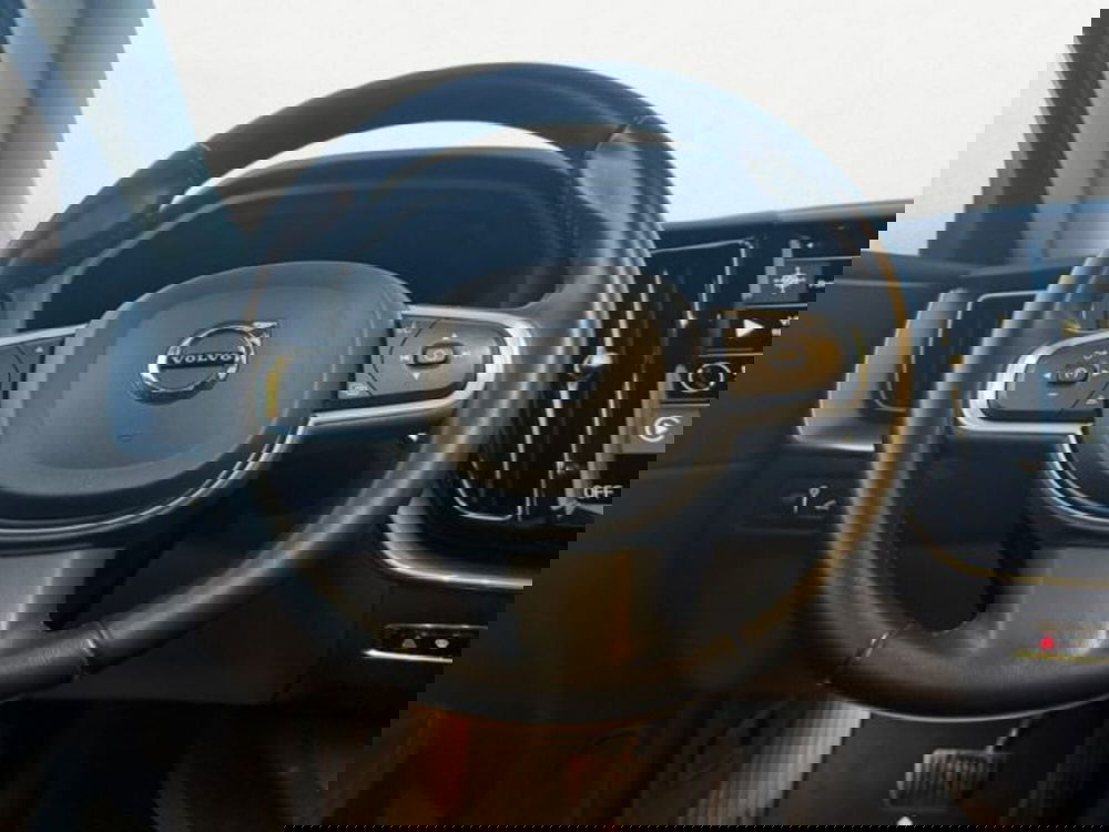 Volvo XC60 usata a Udine (10)