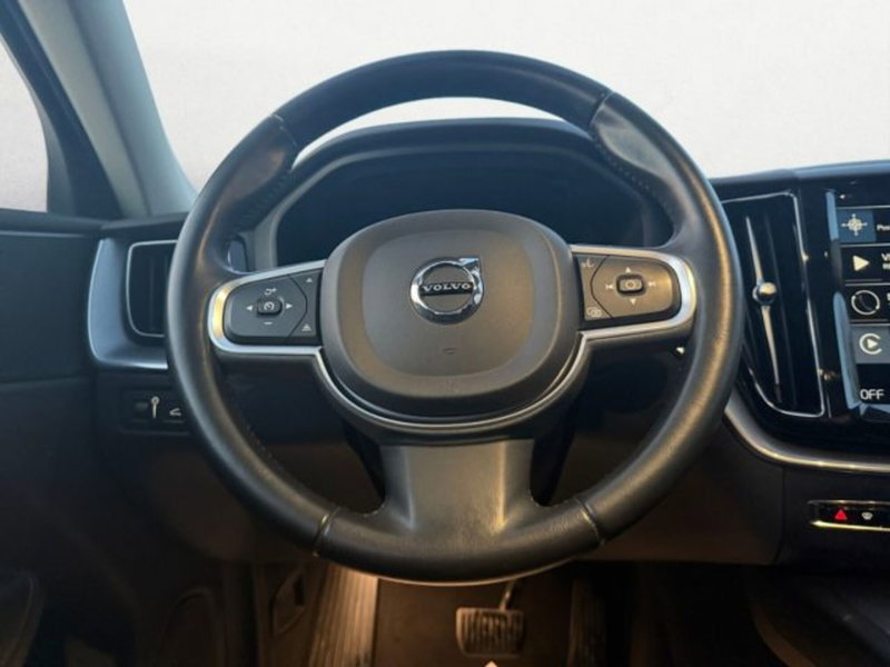 Volvo XC60 usata a Udine (11)